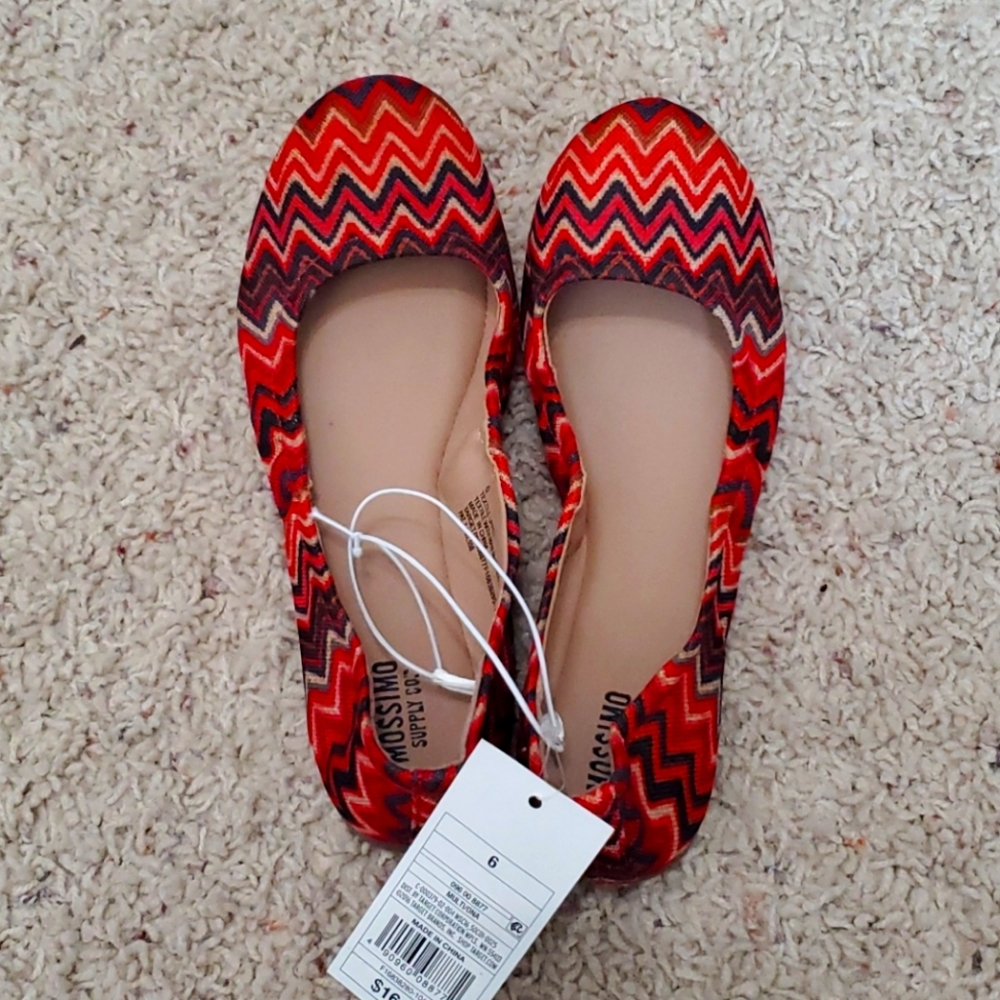 Mossimo chevron flats